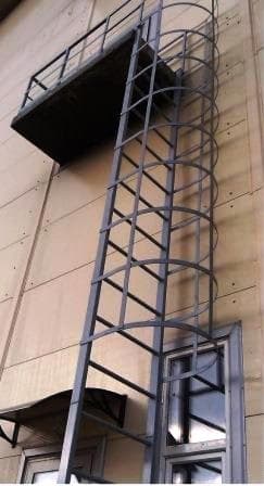 Пожарная наружная вертикальная лестница